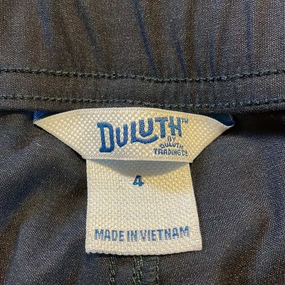 Duluth Trading Co Dry on the Fly Improved Capris - Black - Picture 5 of 16